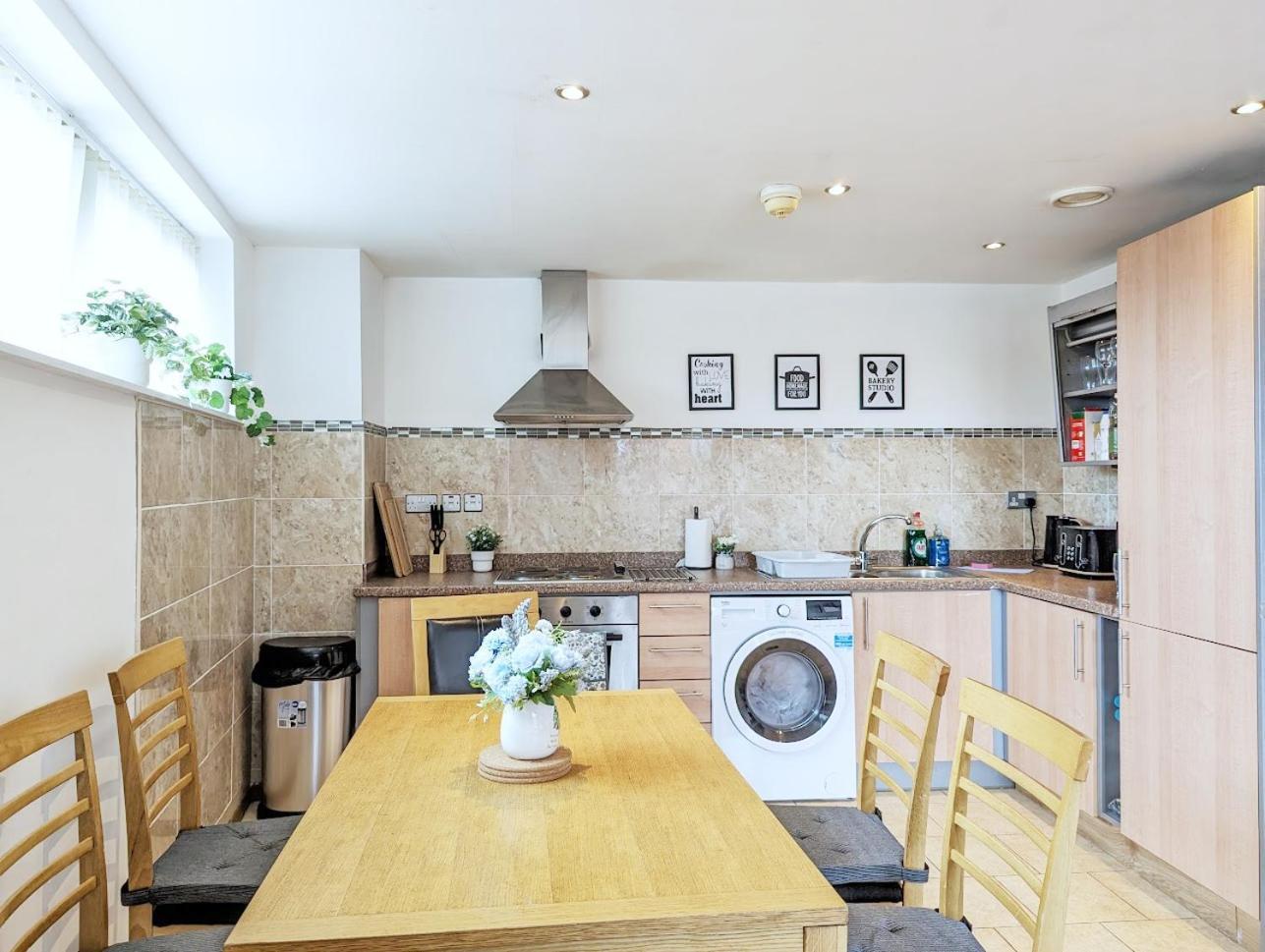 Guest Room In City Centre Near Key Attractions 利物浦 外观 照片